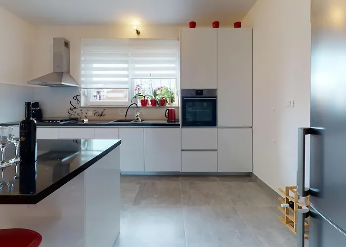 Villa House Tolesa