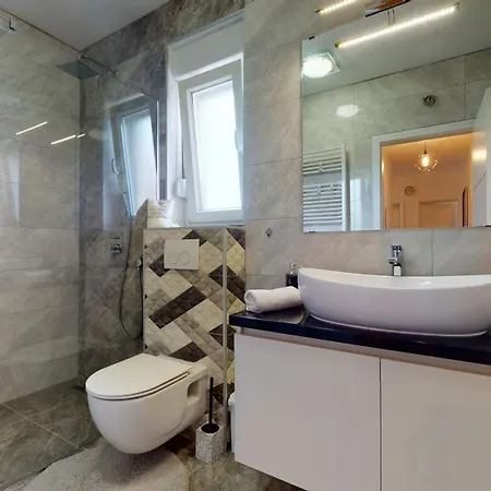 House Tolesa *