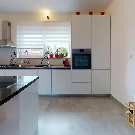 Villa House Tolesa